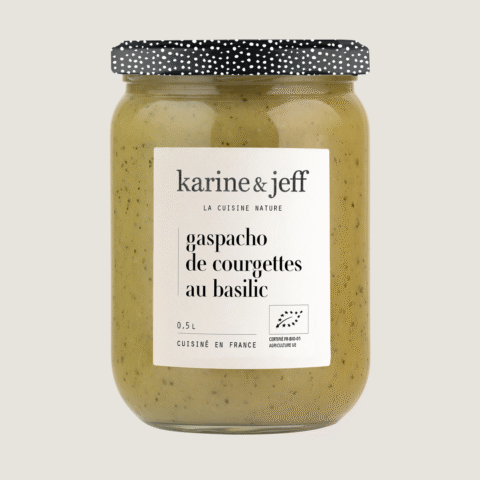 Gazpacho mit Zucchini und Basilikum