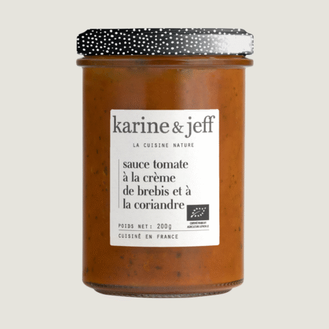Tomatensauce mit Schafsmilchsahne und Koriander