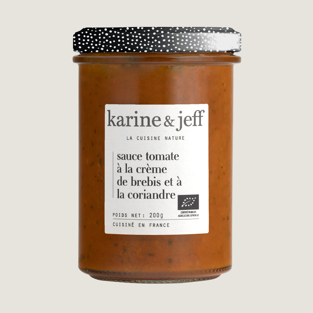 Tomatensauce mit Schafsmilchsahne und Koriander